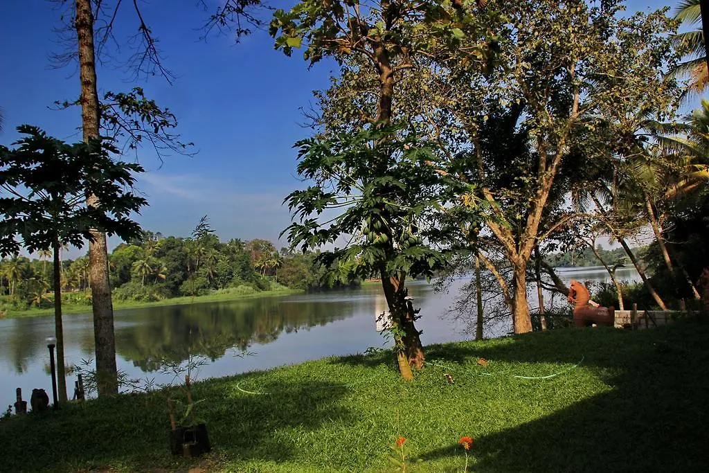 Pearl Spot Bed & Breakfast Nedumbassery