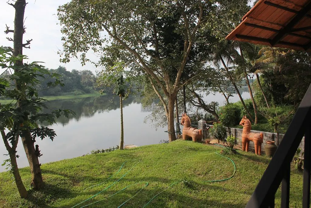 Pearl Spot Bed & Breakfast Nedumbassery 3*,
