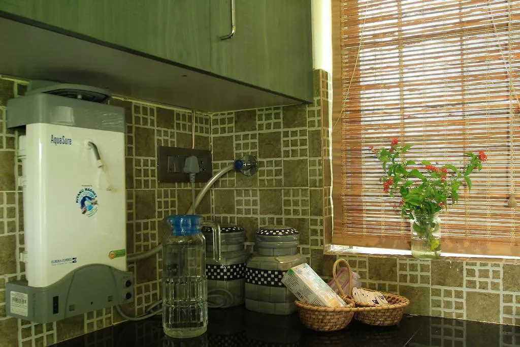 Pearl Spot Bed and Breakfast Nedumbassery